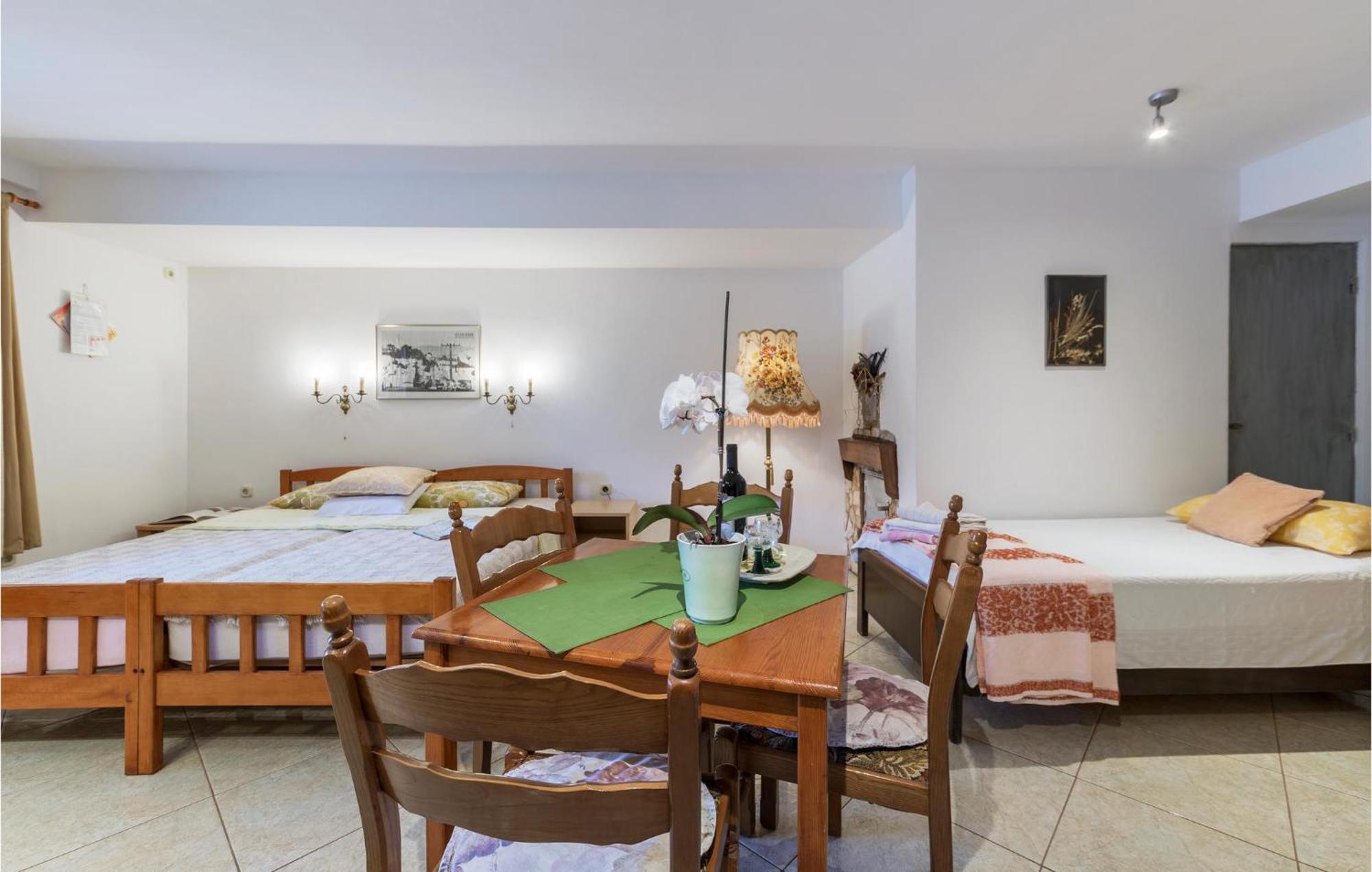 Awesome Studio In Pula With Wifi Exterior photo