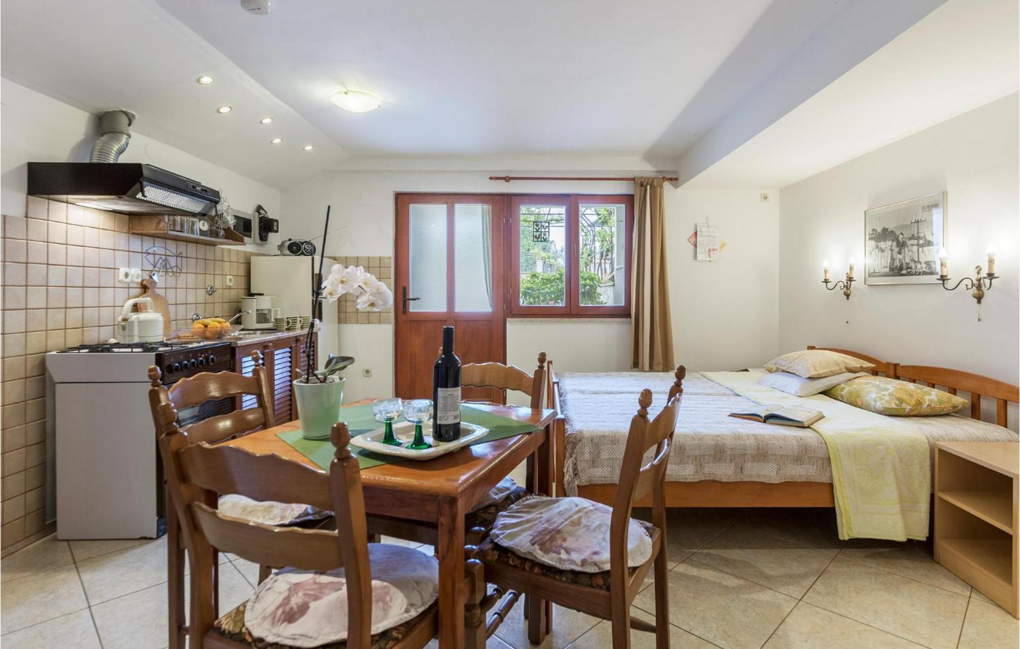 Awesome Studio In Pula With Wifi Exterior photo
