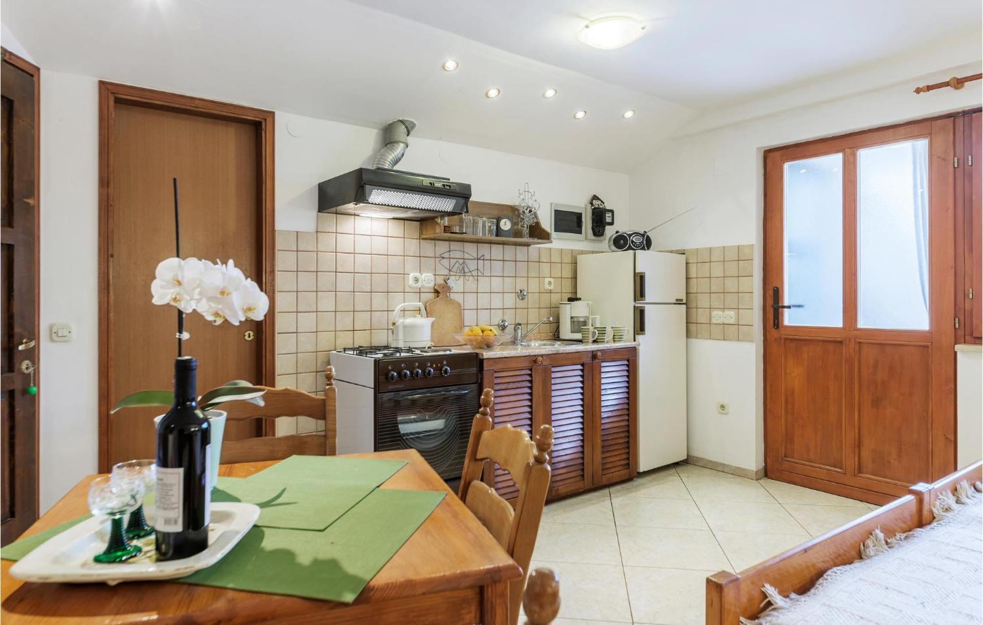 Awesome Studio In Pula With Wifi Exterior photo
